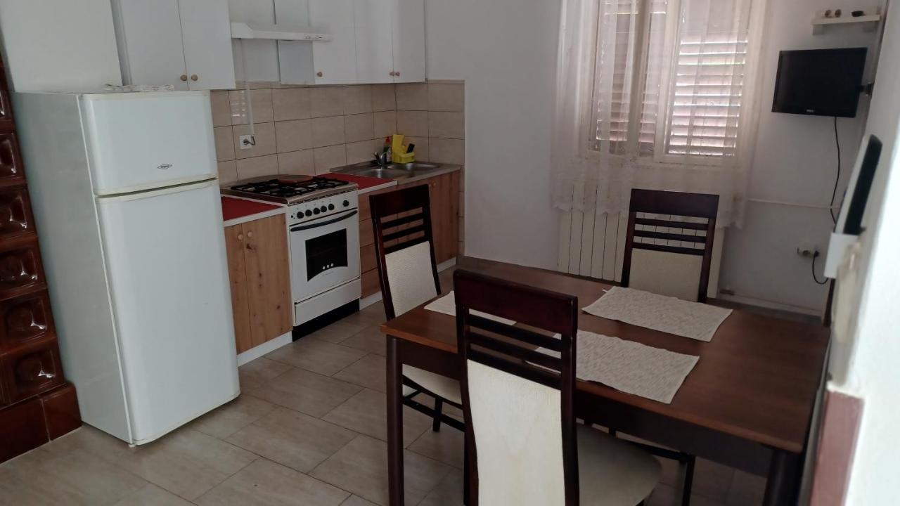 Mali Spas Pula Exteriér fotografie