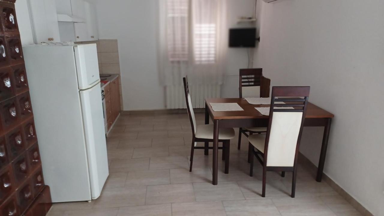 Mali Spas Pula Exteriér fotografie